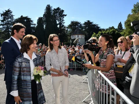Ihre Majestät Königin Silvia von Schweden zu Besuch auf der Insel Mainau